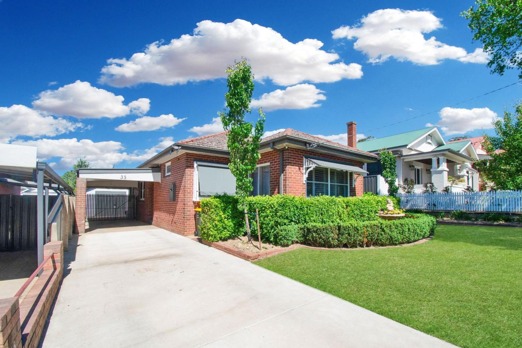 The Macleay - Poolside Entertainer, Pet Friendly Villa Wagga Wagga Exterior photo